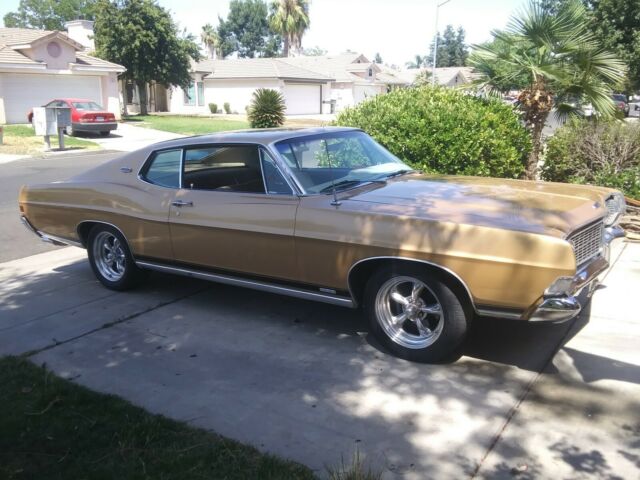 Ford Galaxie 1968 image number 22