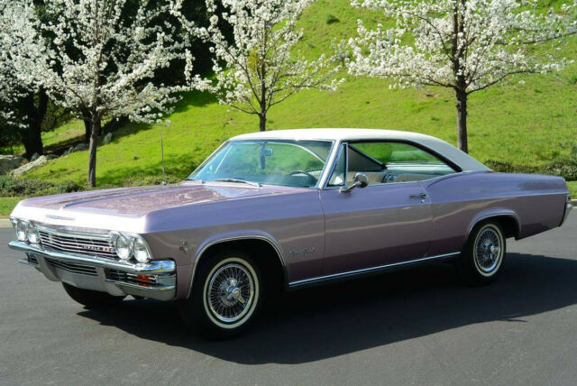 Chevrolet Impala 1965 image number 23