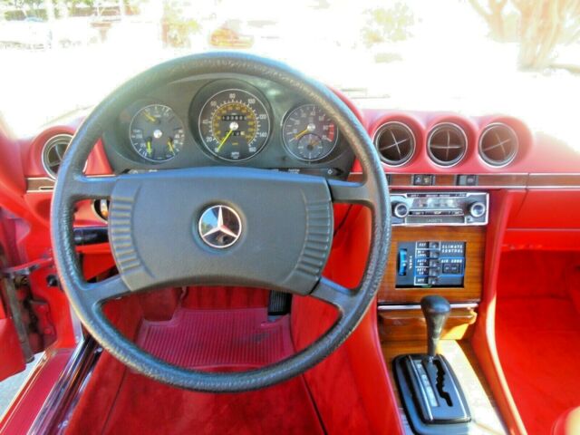 Mercedes-Benz 400-Series 1979 image number 13