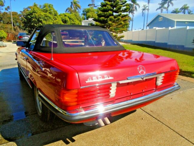 Mercedes-Benz 400-Series 1979 image number 28