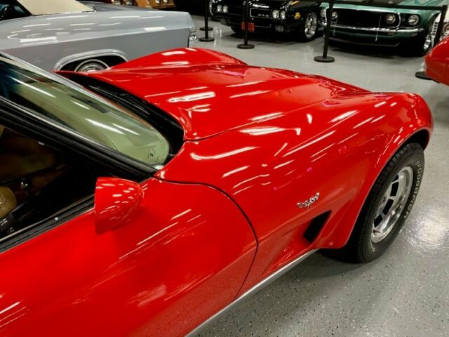 Chevrolet Corvette 1977 image number 17