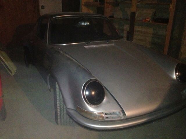 Porsche 911 1967 image number 1