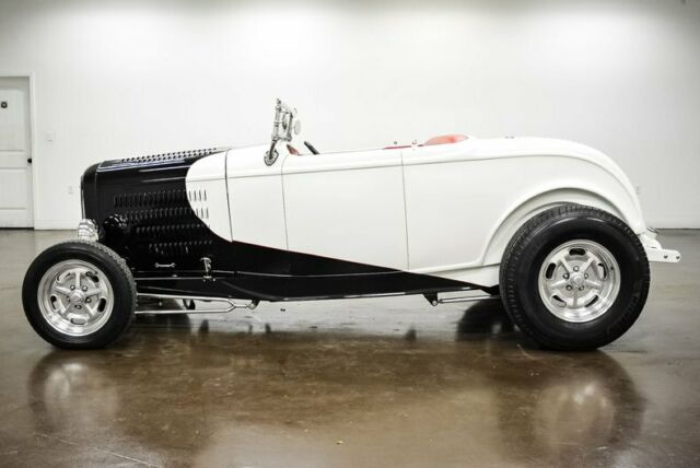 Ford Roadster 1932 image number 3