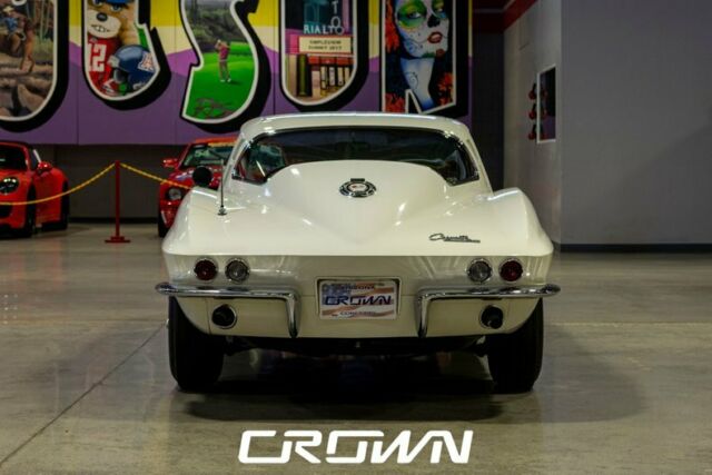 Chevrolet Corvette 1965 image number 29