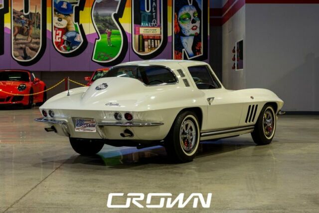 Chevrolet Corvette 1965 image number 4