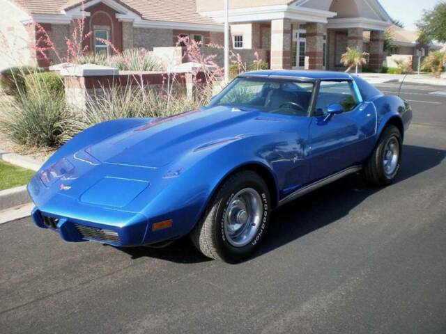 Chevrolet Corvette 1977 image number 13