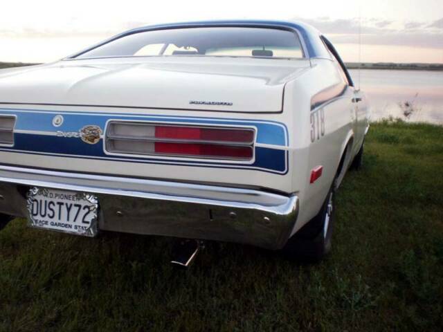 Plymouth Duster 1972 image number 11