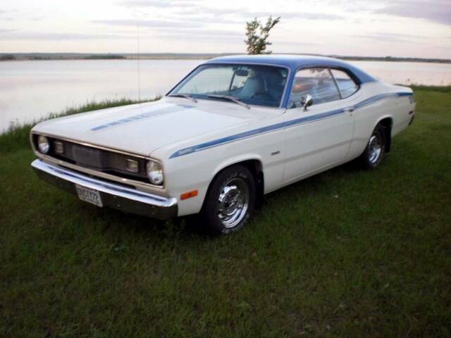 Plymouth Duster 1972 image number 12