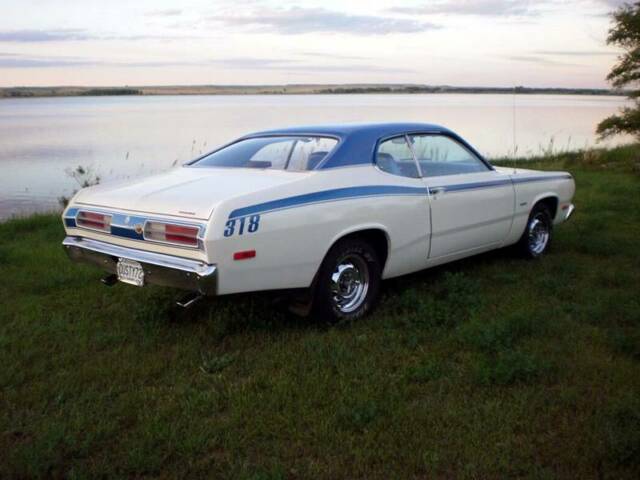 Plymouth Duster 1972 image number 17