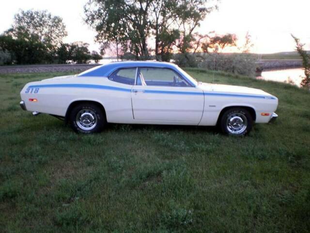 Plymouth Duster 1972 image number 27