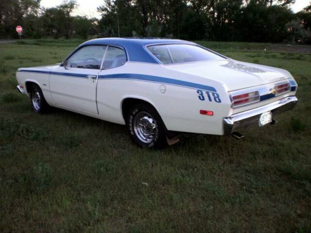 Plymouth Duster 1972 image number 38