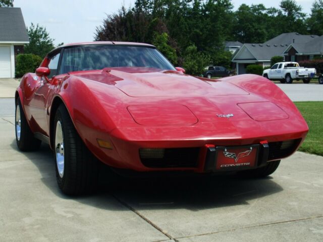 Chevrolet Corvette 1977 image number 2