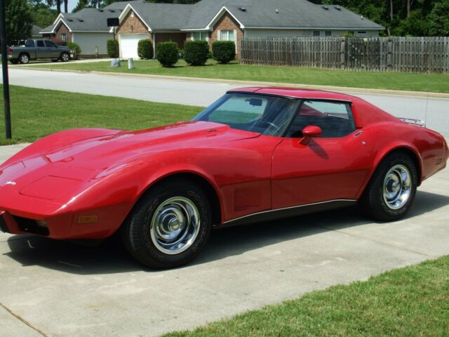 Chevrolet Corvette 1977 image number 23