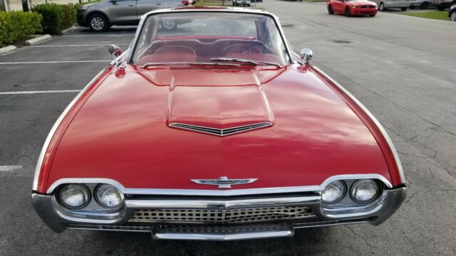 Ford Thunderbird 1962 image number 0