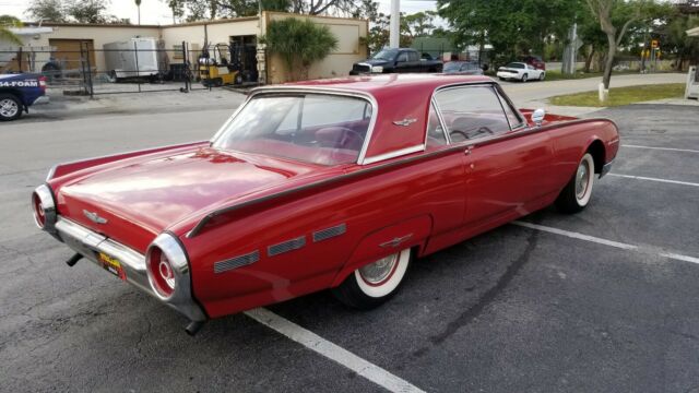 Ford Thunderbird 1962 image number 25