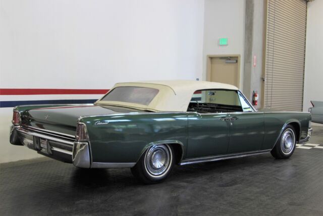 Lincoln Continental 1965 image number 13