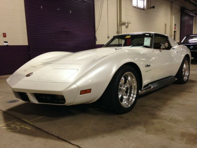 Chevrolet Corvette 1974 image number 0