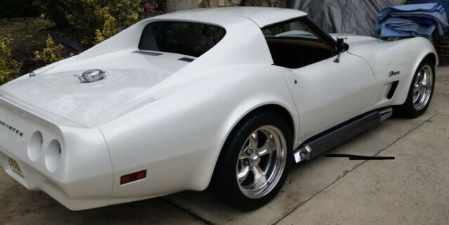 Chevrolet Corvette 1974 image number 10