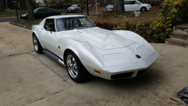 Chevrolet Corvette 1974 image number 15