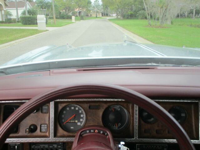 Chrysler Cordoba 1975 image number 32