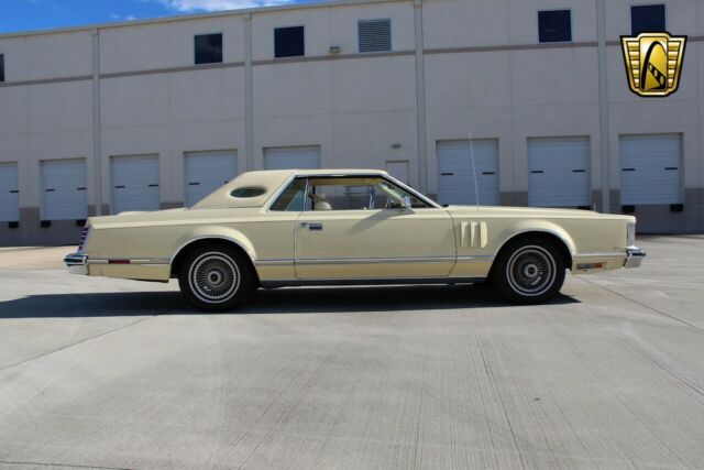 Lincoln Continental 1978 image number 18