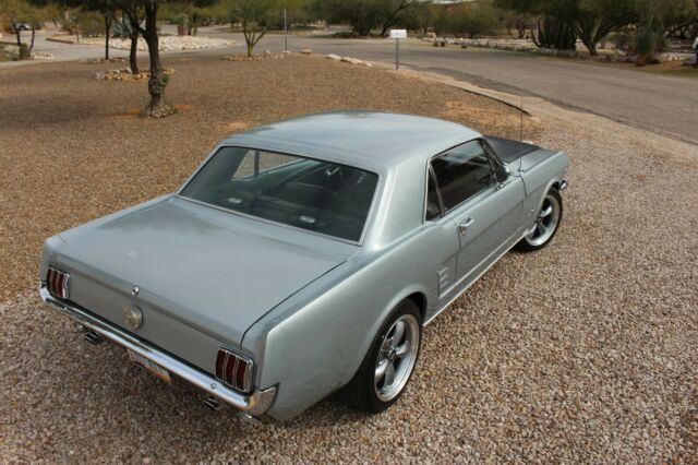 Ford Mustang 1966 image number 3