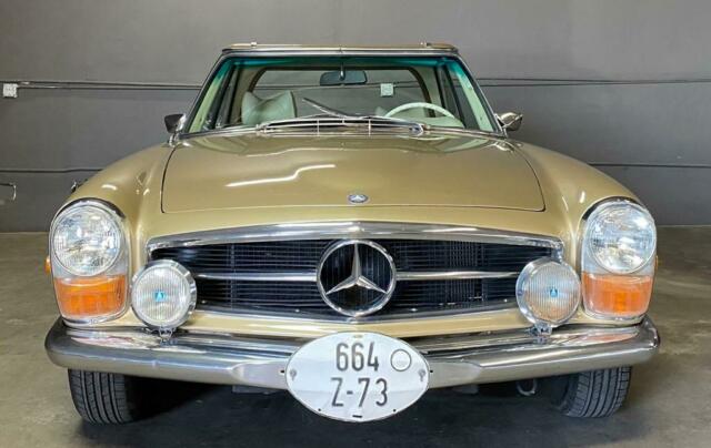 Mercedes-Benz SL-Class 1970 image number 26