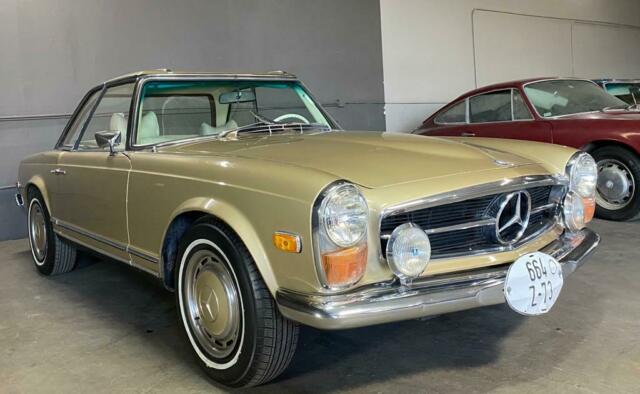 Mercedes-Benz SL-Class 1970 image number 27