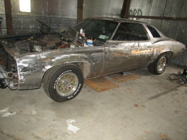 Pontiac Grand Am 1973 image number 2