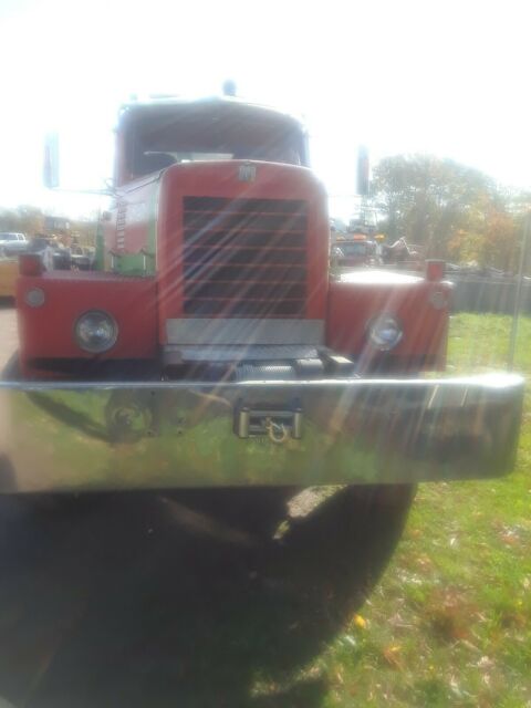 International Harvester 412 CBE 1969 image number 1