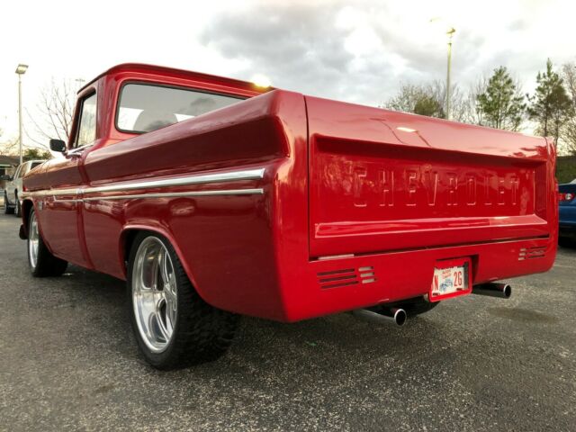 Chevrolet C-10 1966 image number 2