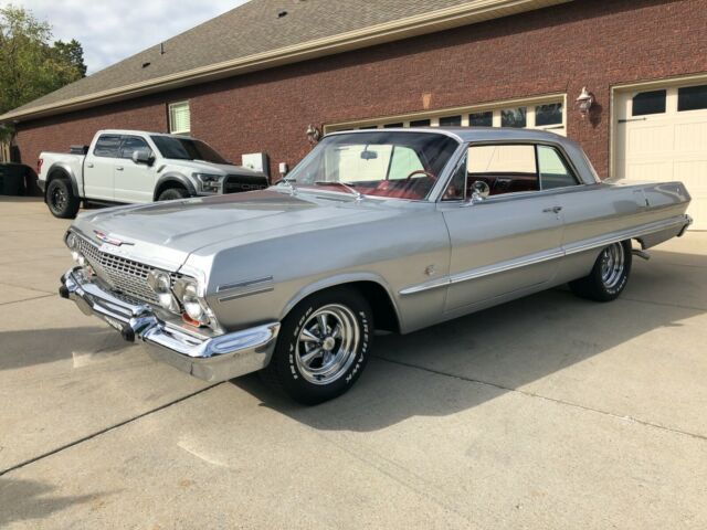 Chevrolet Impala 1963 image number 0