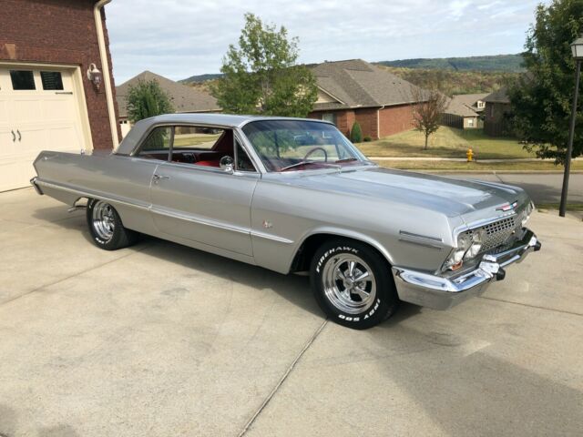 Chevrolet Impala 1963 image number 35