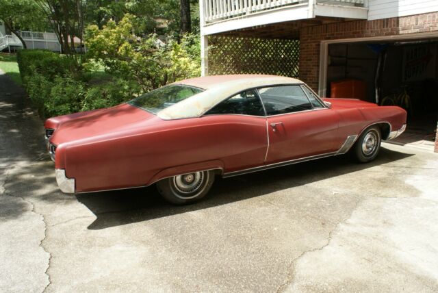 Buick Wildcat 1967 image number 1