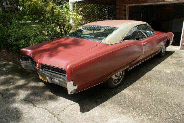 Buick Wildcat 1967 image number 2