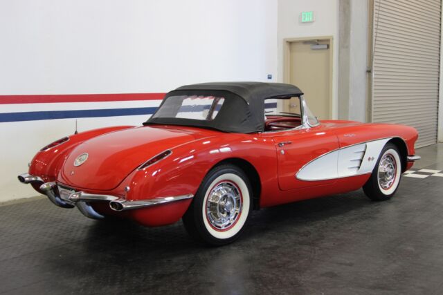 Chevrolet Corvette Fuel Injected 1960 image number 13