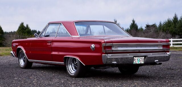 Plymouth GTX 1967 image number 2