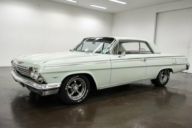 Chevrolet Impala 1962 image number 2