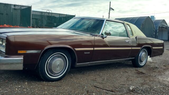 Oldsmobile Toronado 1977 image number 13