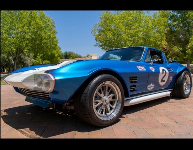 Chevrolet Corvette 1963 image number 18