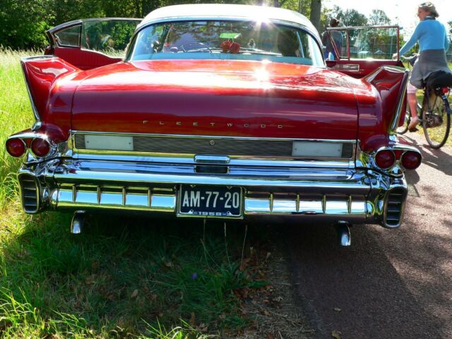 Cadillac Fleetwood 1958 image number 1