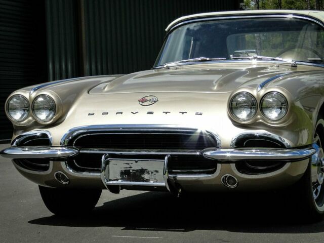 Chevrolet Corvette 1962 image number 33