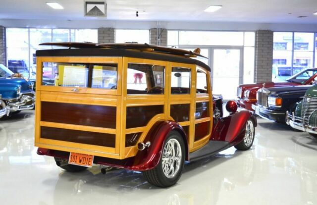 Ford Custom Woodie 1934 image number 34