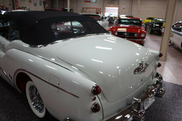 Buick Skylark 1953 image number 18