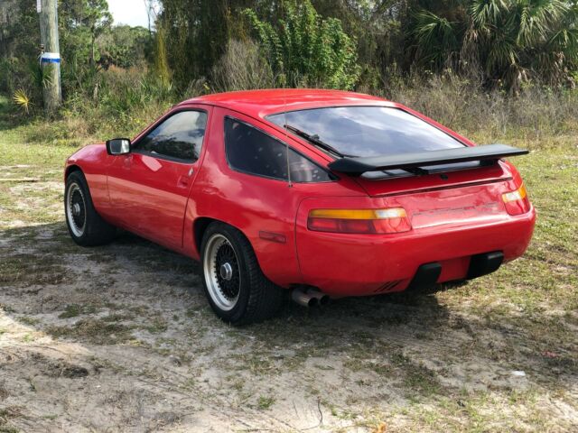 Porsche 928 1979 image number 31