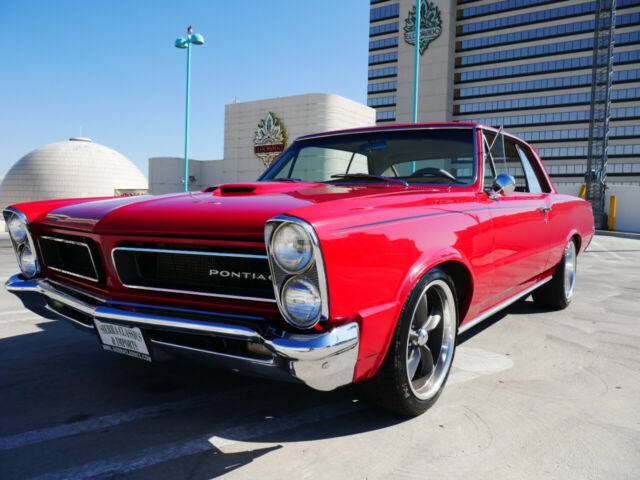 Pontiac Tempest 1965 image number 28