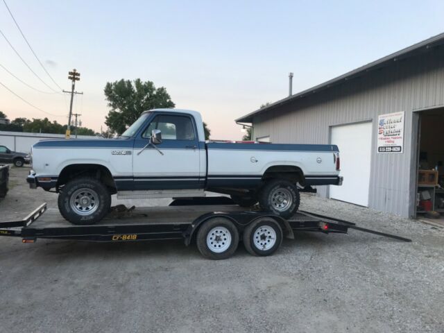 Dodge Power Wagon 1979 image number 26