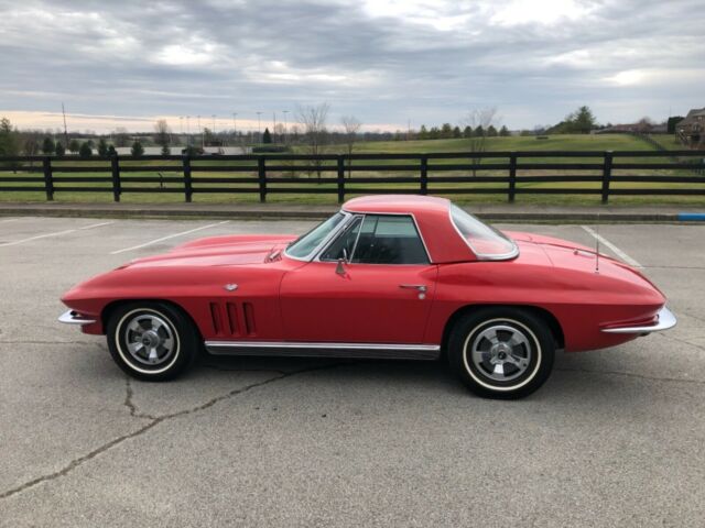 Chevrolet Corvette 1966 image number 21