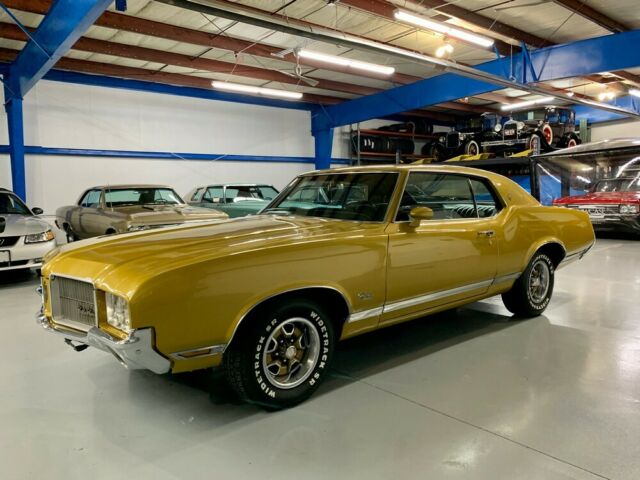 Oldsmobile Cutlass 1971 image number 0