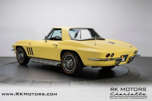 Chevrolet Corvette 1966 image number 15